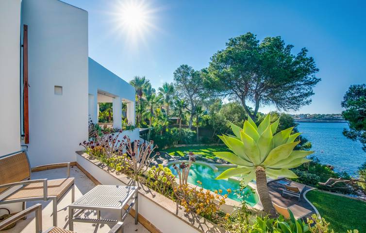 Apartment mit Meerblick, Pool und Terrasse, 2,5 km zum Strand in Portopetro, Santanyí