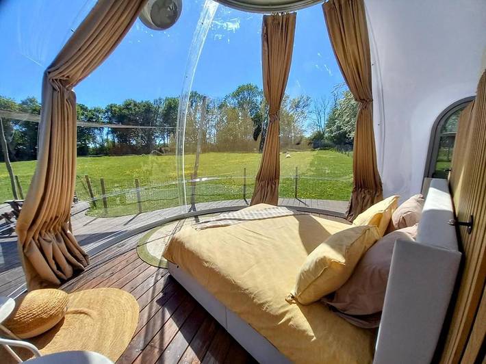 Tente pour 2 personnes, avec Jacuzzi et Terrasse ainsi que Jardin et Piscine