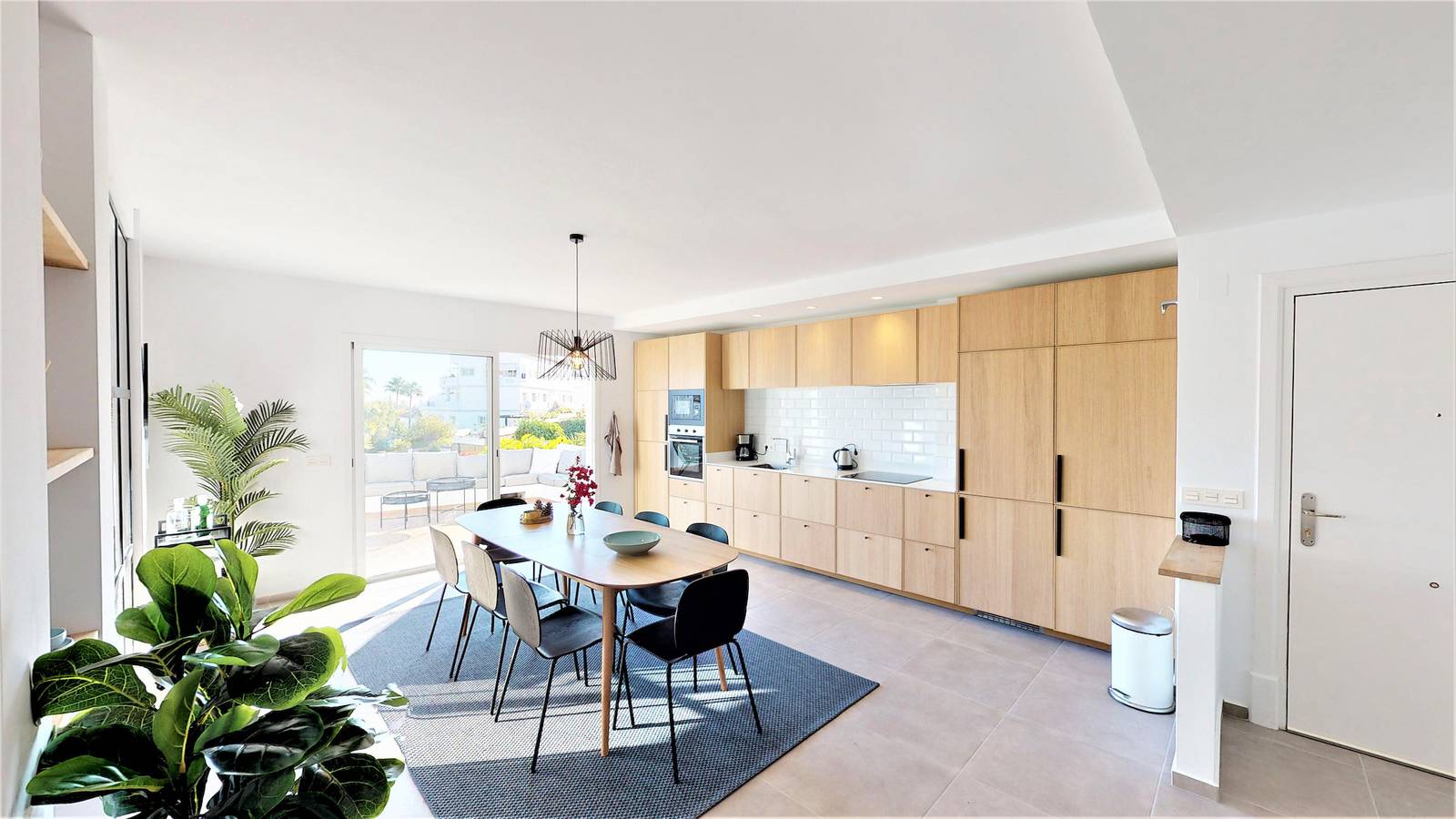 Ganze Wohnung, Jardines De Andalucía - Exquisite Newly Renovated in Marbella West, Marbella