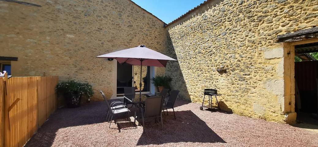 Location de vacances pour 4 personnes, avec jardin, animaux acceptés à Dieulivol - 2