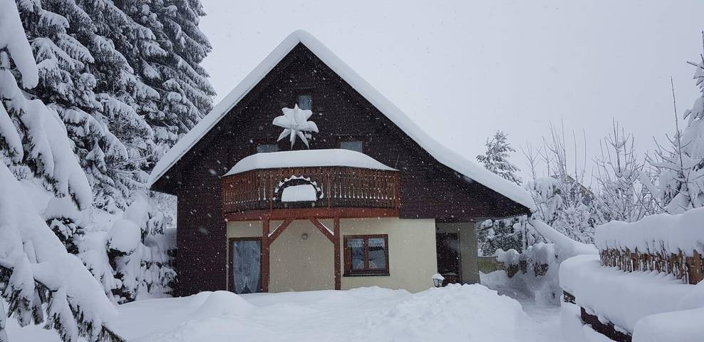Ferienhaus für 8 Personen, mit Balkon und Terrasse sowie Garten in Oberwiesenthal - 2