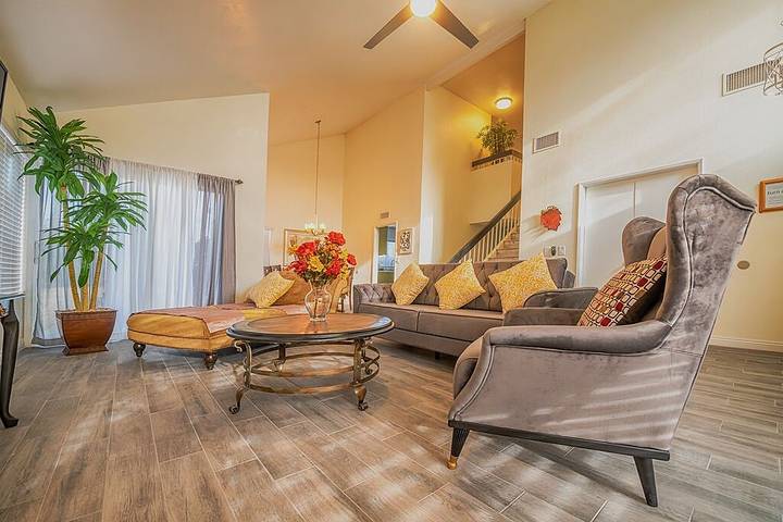 Vacation rental for 10 people, with yard and terrace in Spring Valley (NV)