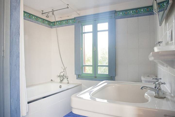 Privada y aislada casa con piscina propia y vistas impresionantes in Islas Espóradas