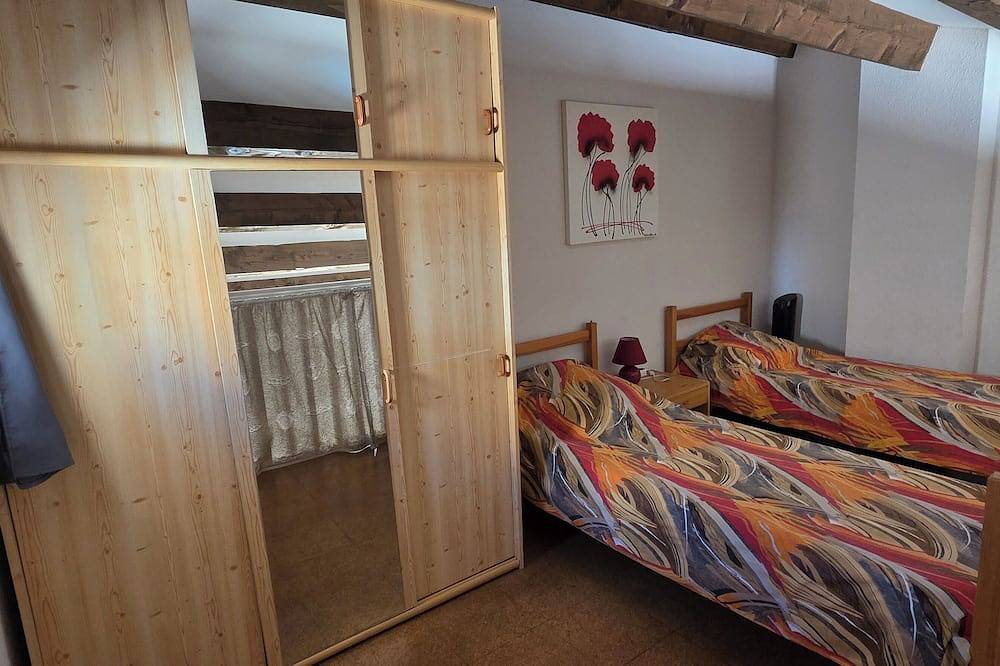 Charmante petite maison dans résidence avec piscine. in Saint Pierre la Mer, Fleury