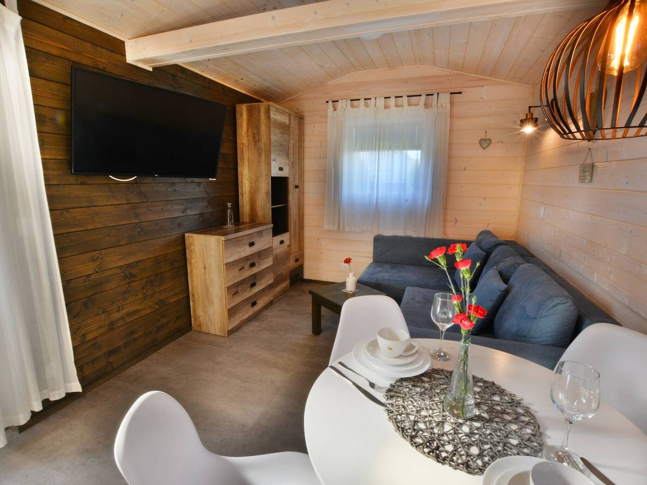 Ganzjähriges, modernes Ferienhaus mit Terrasse in Ustronie Morskie (Stadt), Ustronie Morskie