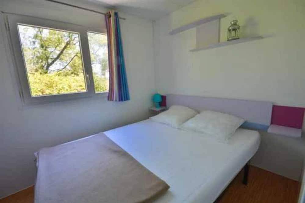 Camping 4 étoiles - Piscine  - eeeeaa in Saint-Jeannet, Cannes region