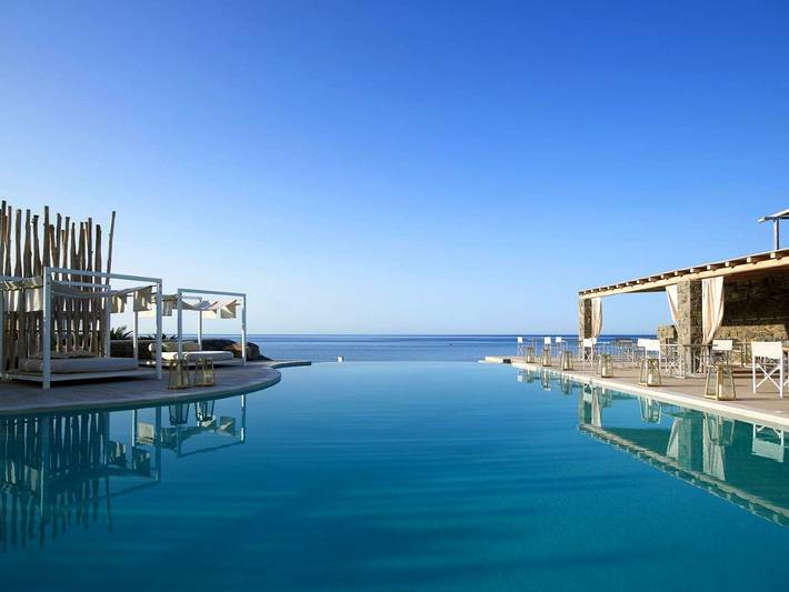 Resort for 2 people, with pool and garden - 1