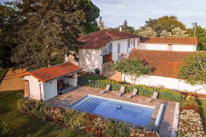 Chalet pour 8 personnes, avec terrasse et jardin à Gaillac
