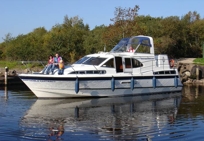Boat for 8 people in County Fermanagh