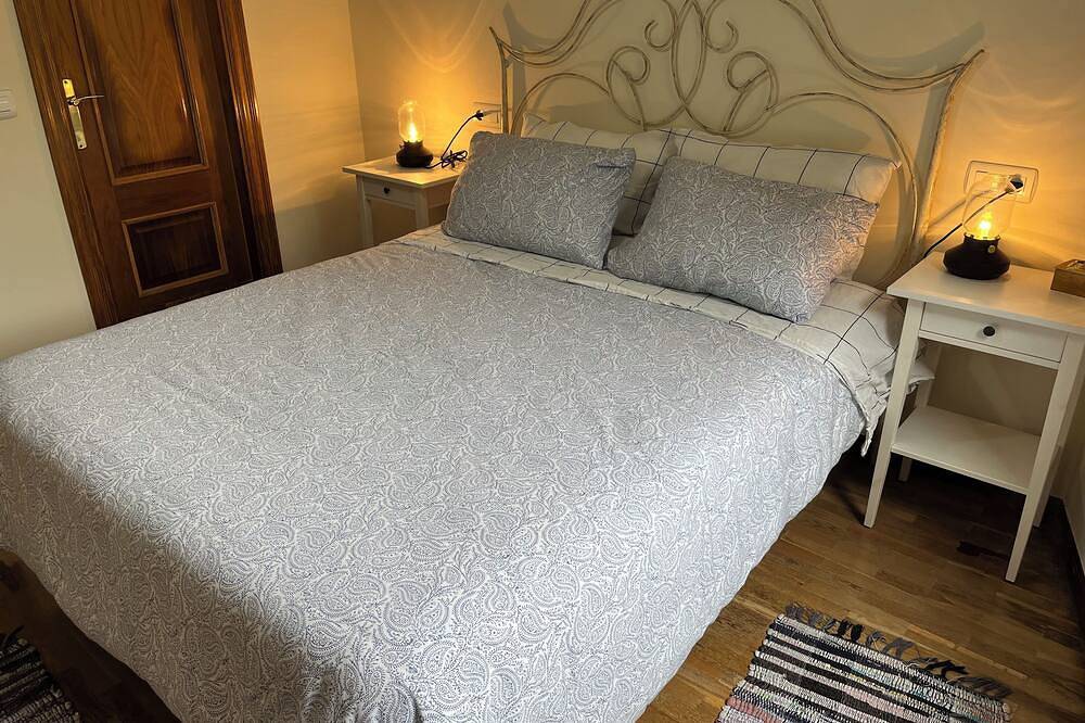 Apartamento entero, A 15 metros del mar en la Reserva de la Biosfera Oscos, Eo e Terras de Burón in Castropol, Costa Verde