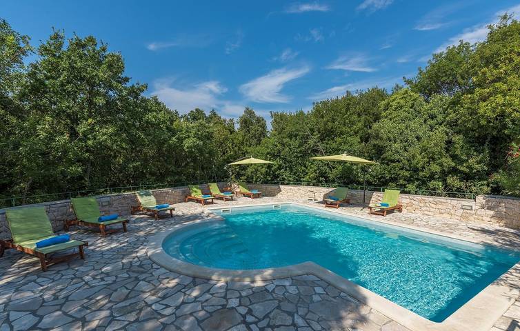 Villa für 10 Personen, mit Pool und Balkon/Terrasse, mit Haustier