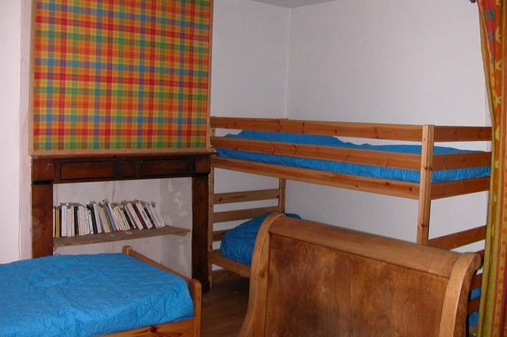 Location de vacances pour 10 personnes, avec terrasse à Sazos - 3