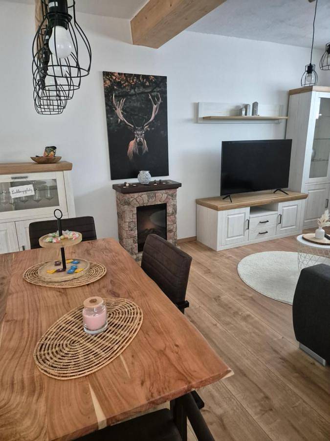 Ferienwohnung für 6 Personen, mit Terrasse in Biedenkopf