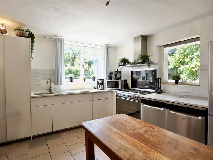 Location de vacances pour 30 personnes, avec jacuzzi ainsi que sauna et jardin à Lierneux - 4