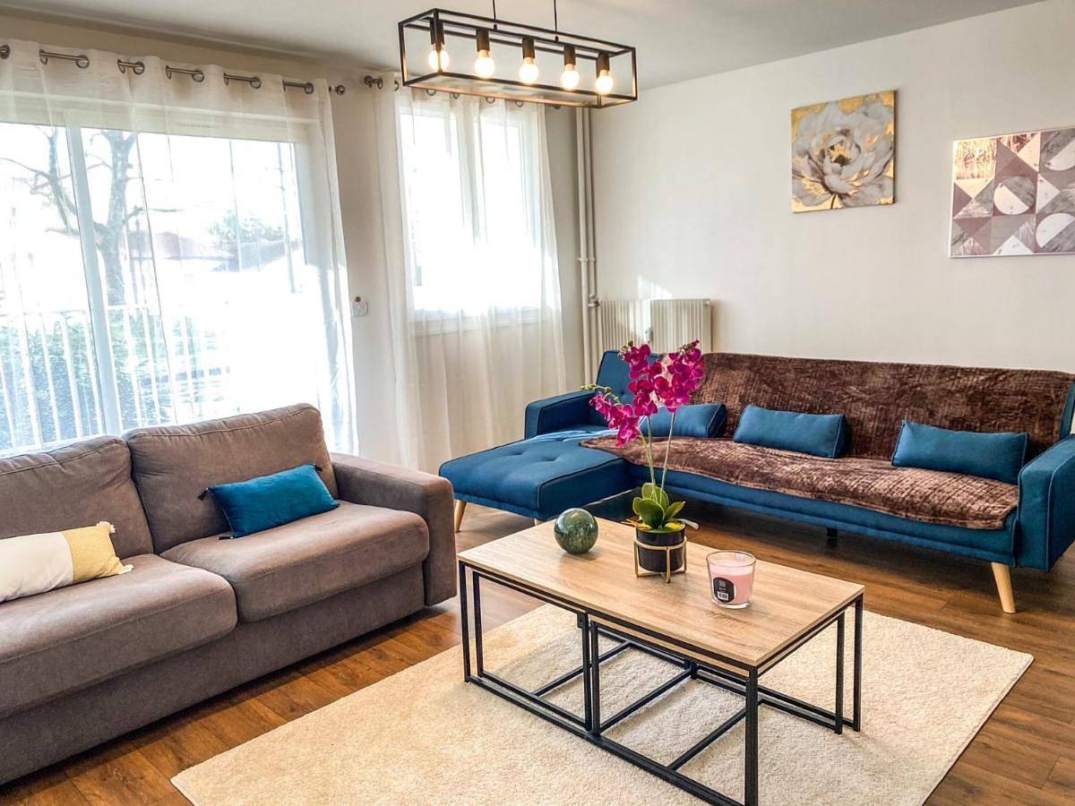 Appartement entier, T3 Moderne avec balcon terrasse et parking gratuit in Niort, Région de Niort