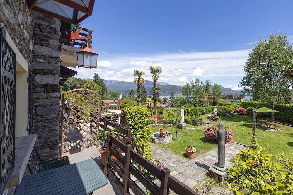 Studio in een chalet met uitzicht op het meer Stresa in Stresa, Comune di Stresa