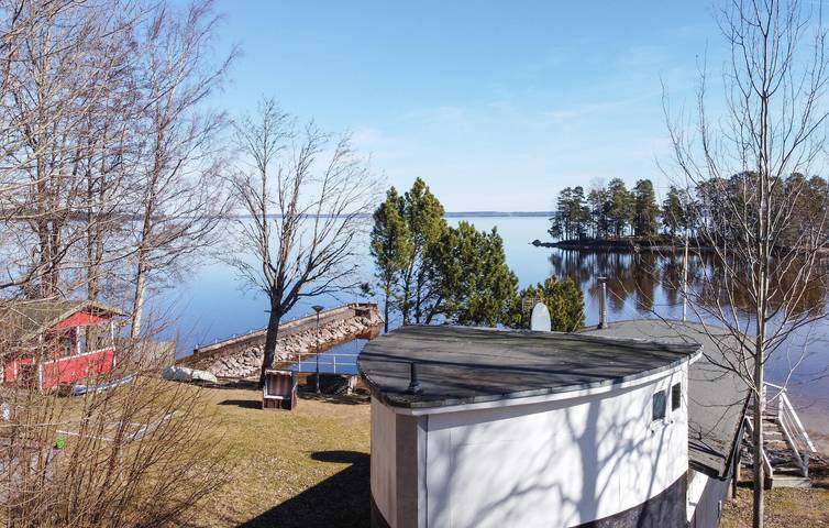 Ferienhaus für 6 Personen, mit Sauna und Terrasse sowie Seeblick und Garten, mit Haustier in Gullspang - 3
