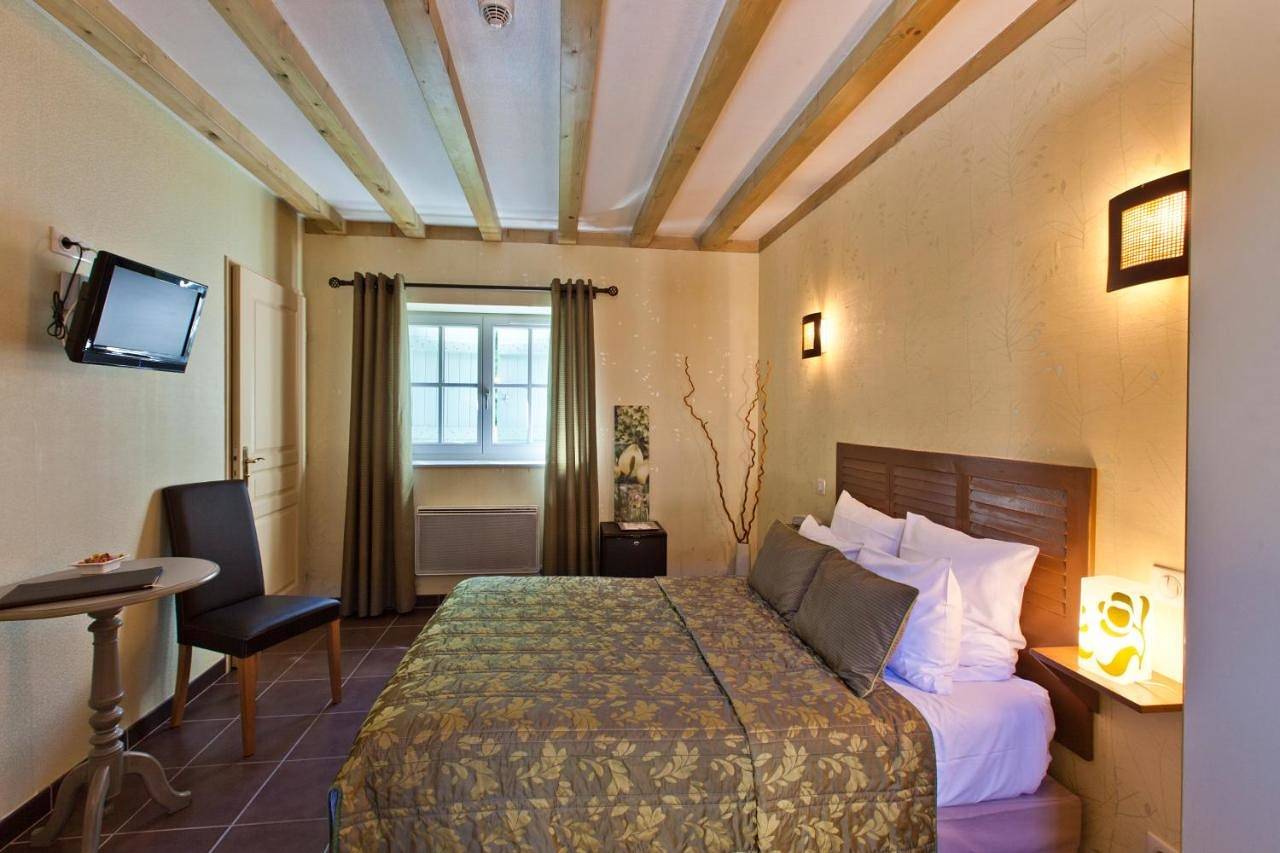 Hotel-restaurant Les Caudalies in Arbois (homonymie), Jura Francais