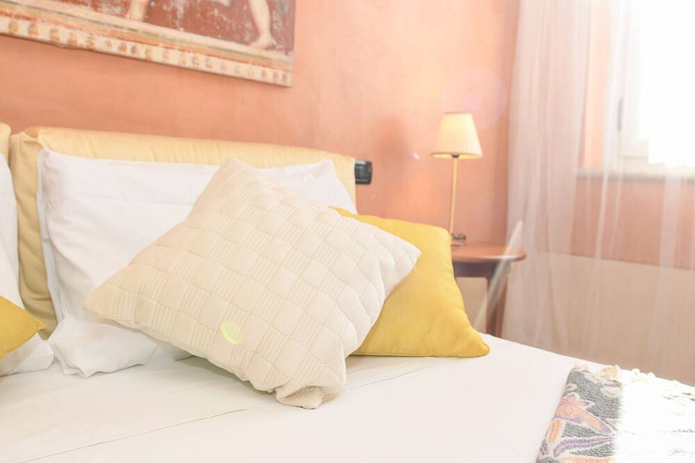 Desenzanoloft Villa Bugatti Freistehende Villa, privater Pool in Desenzano del Garda, Gardasee-Berge