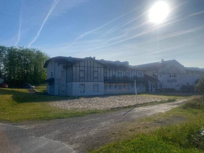 Parc de vacances pour 4 personnes, avec jardin et jacuzzi ainsi que piscine et terrasse, animaux acceptés à Cassen - 2