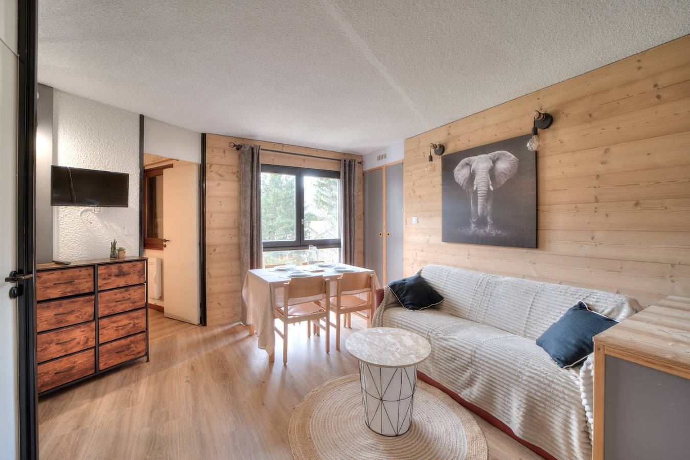 Ganze Wohnung, Chez Arnaud - Télésiège à 200 mètres in Lélex, Regionaler Naturpark Hochjura