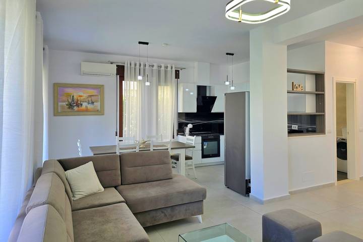 Villa pour 7 personnes, avec piscine et balcon, adapté aux familles en Albanie - 4
