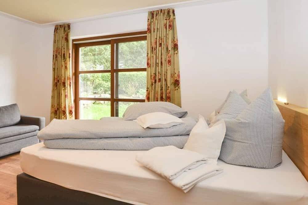 Ganze Wohnung, Apartment Werdenfels mit 56 qm, 2-Zimmer-Apartment, max. für 5 Personen in Seehausen am Staffelsee, Das Blaue Land