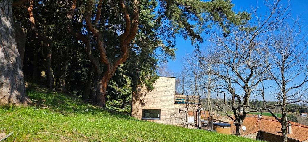 Location de vacances pour 5 personnes, avec vue et terrasse à Verrières-en-Forez - 3