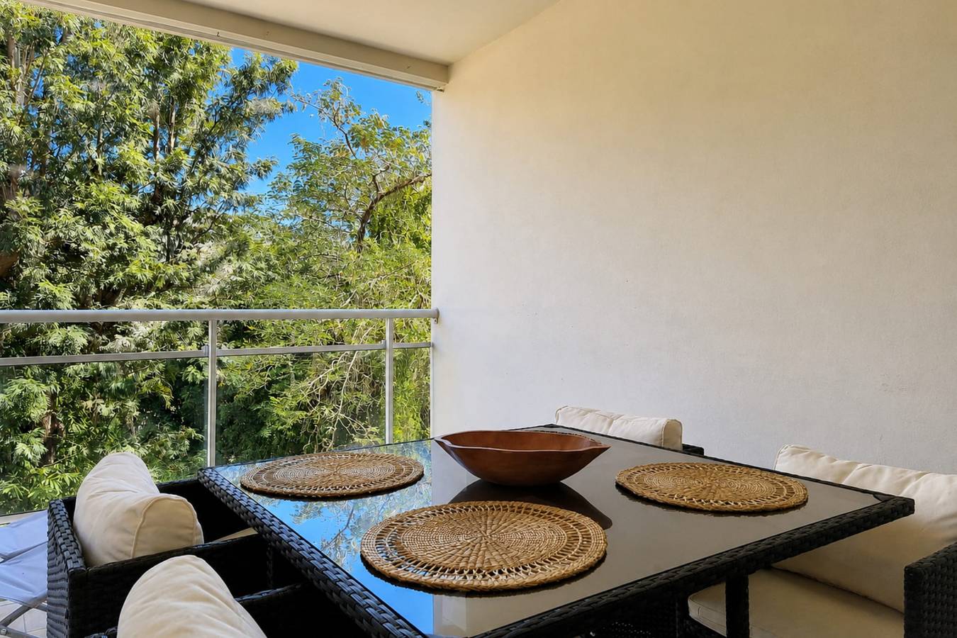 Appartement entier, La Corbeilloise - Balcon - Parking in Saint-Denis (Réunion), Île de la Réunion