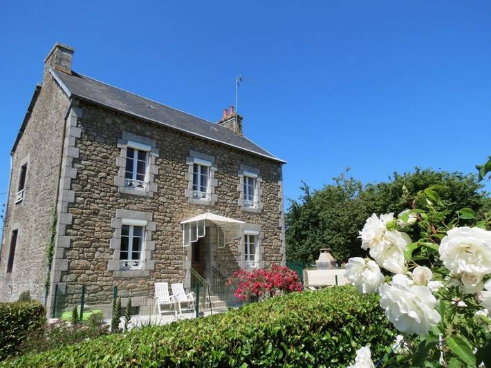 Gîte pour 6 personnes, avec terrasse et jardin