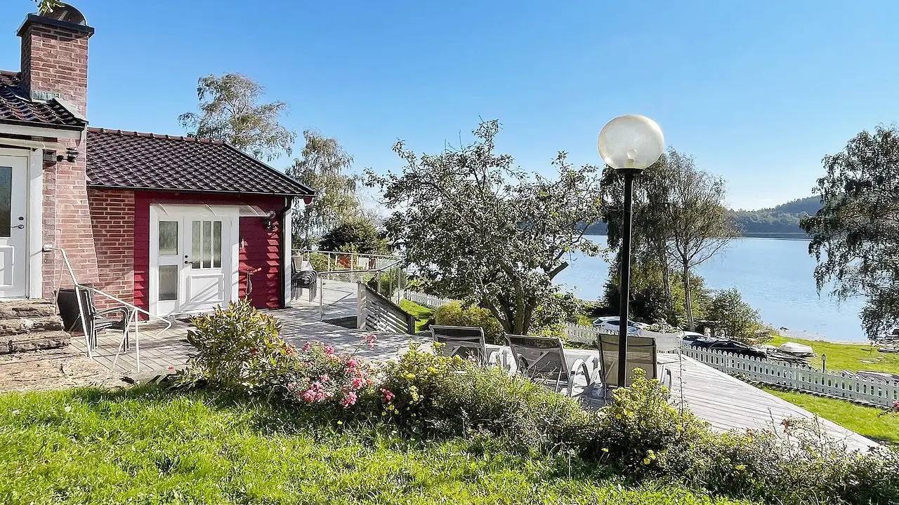 Hus för 9 Personer, med terass