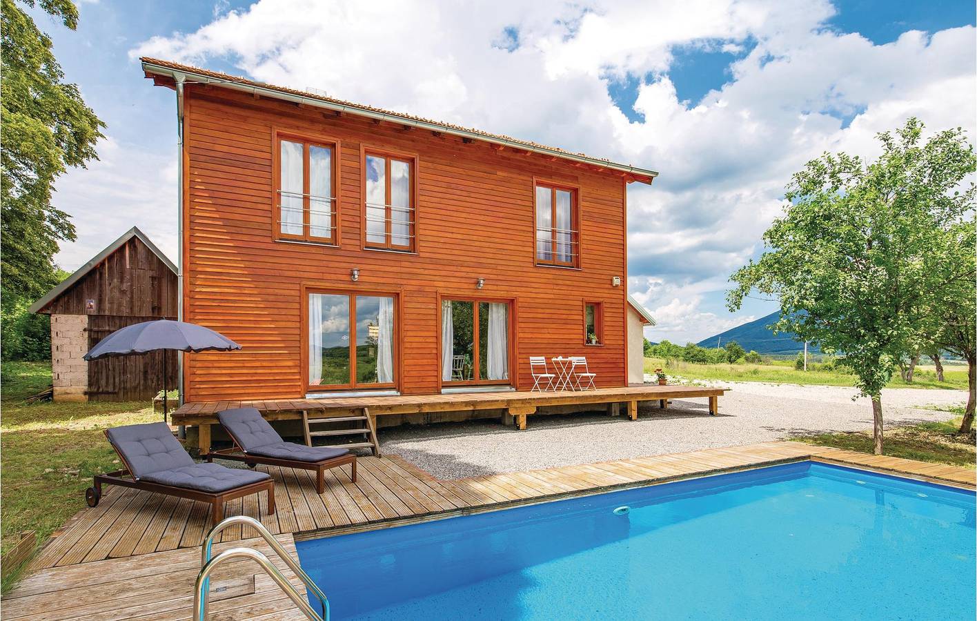 Charmante 2-Zimmer-Wohnung mit Pool, WLAN und Küche in der Nähe des Flusses Dretulja in Plaški, Karlovac und Umgebung