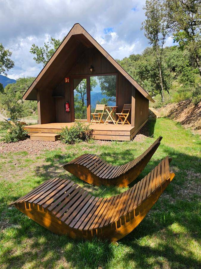 Albergue para 2 personas, con jardín además de piscina y vistas en Cataluña - 4