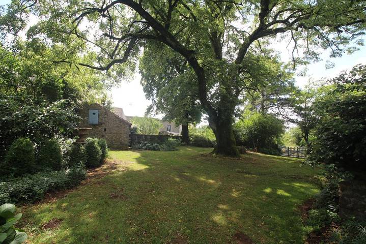 Gîte pour 9 personnes, avec terrasse ainsi que jardin et piscine, animaux acceptés à Saint-Sulpice-les-Feuilles - 4