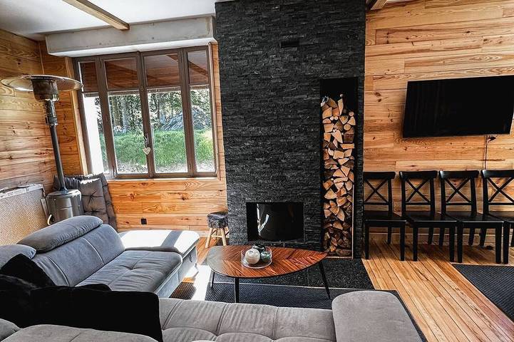 Location de vacances pour 10 personnes, avec balcon ainsi que jardin et sauna à Saint-Nicolas-la-Chapelle