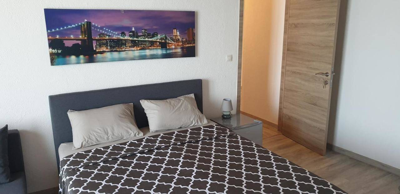 Double Room with Private Bathroom in Bierges, Wavre