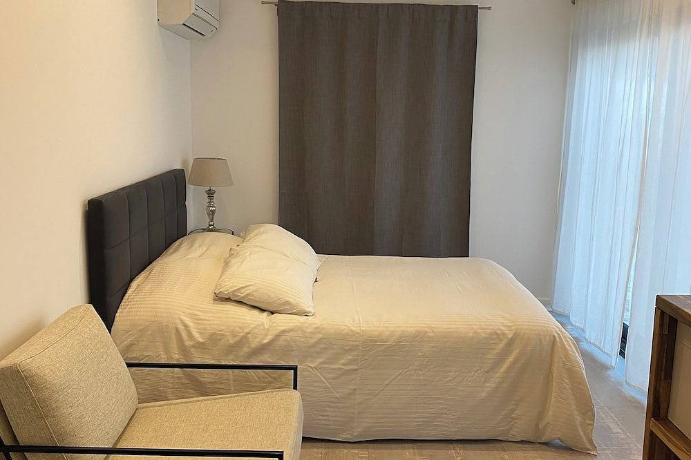 Chambre indépendant, proche nature et plage, idéale pour un séjour au calme. in La Seyne-sur-Mer, Côte méditerranéenne (France)
