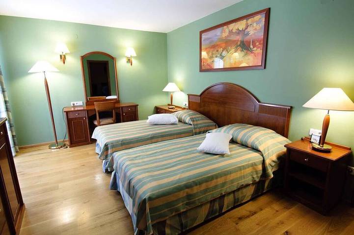 Ganze Wohnung, Ferienwohnung mit Poolnutzung und Klimaanlage in Jelsa, Hvar