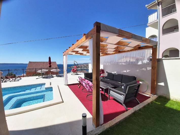 Ferienwohnung für 4 Personen, mit Balkon und Whirlpool - 1