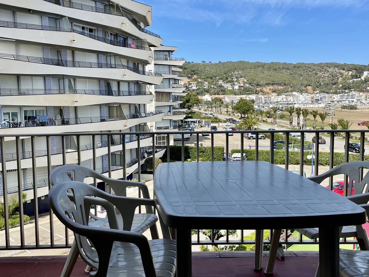 Ganze Wohnung, Familienapartment mit 2 Schlafzimmern nahe am Strand in l'Estartit in l'Estartit, Estartit