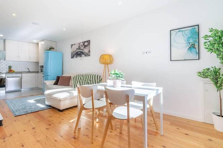 Ferienhaus für 5 Personen, mit Garten und Balkon