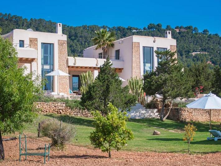Villa pour 6 personnes, avec piscine et terrasse