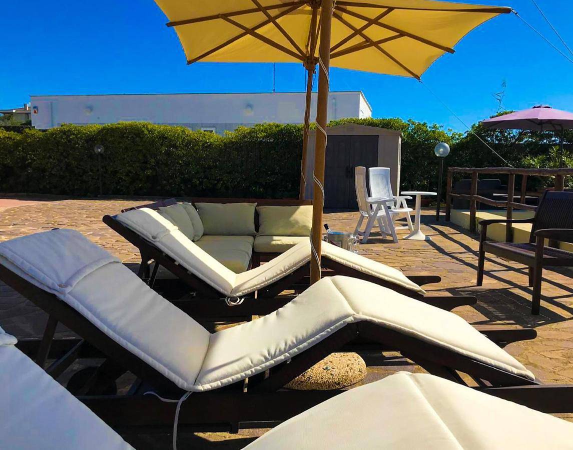 Villa Il Gabbiano - Beachfront Luxury Villa in Anzio, Direct Sea Access & Pool by the Sea in Anzio, Provincia di Roma