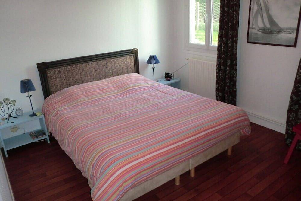 Apartamento entero, Grandcamp-Maisy vistas al mar apartamento, el acceso directo a la playa, 4 piezas, 6 personas in Saint-Benoît-de-l'Aure, Región de Bayeux