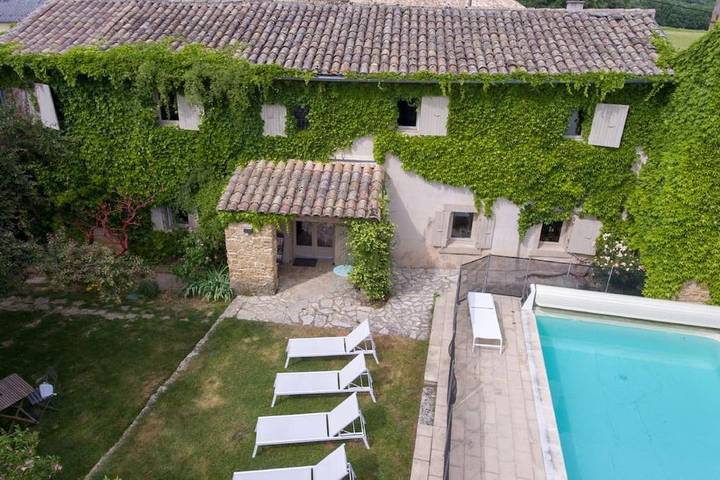 Maison de vacances pour 6 personnes, avec jardin et piscine