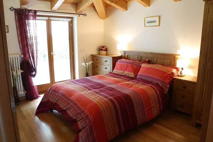 Ganze Wohnung, Penthouse-Wohnung am Comer See mit herrlichen See und die Berge in Dorio, Gemeinde Dorio