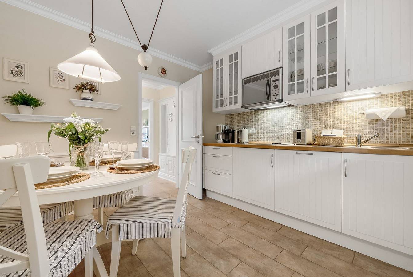 Ganze Wohnung, Gemütliche 3-Zimmer Ferienwohnung auf ca. 80 m² für 4 Personen. in Wenningstedt, Sylt