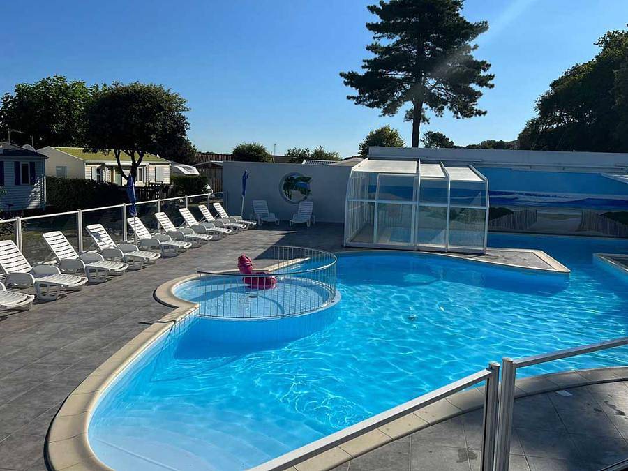 Camping Flots de l'Océan - Mobilhome 4 personnes - 2 Chambres in Talmont-Saint-Hilaire, Vendée