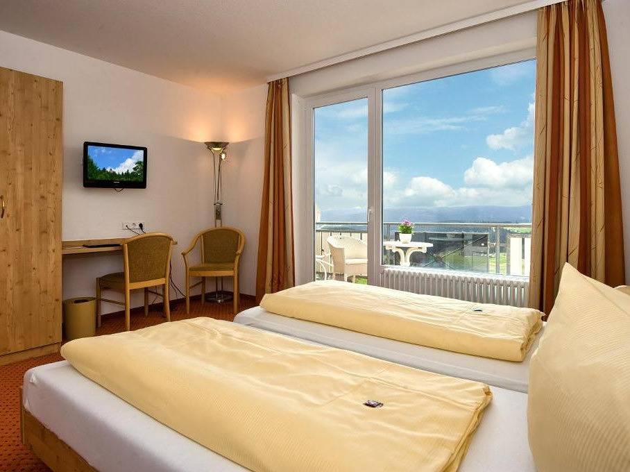 Jufa Hotel Schwarzwald - single room with shower and Wc in Saig, Lenzkirch