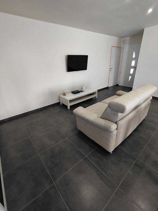 Location de vacances pour 6 personnes, avec jardin à Saint-Georges-de-Montaigu - 2